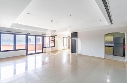 Apartment - 3 Bedrooms - 4 Bathrooms for rent in West Porto Drive - Porto Arabia - The Pearl Island - Doha Apartment - 3 Bedrooms - 4 Bathrooms for rent in West Porto Drive - Porto Arabia - The Pearl Island - Doha