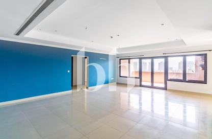 Apartment - 3 Bedrooms - 4 Bathrooms for rent in West Porto Drive - Porto Arabia - The Pearl Island - Doha Apartment - 3 Bedrooms - 4 Bathrooms for rent in West Porto Drive - Porto Arabia - The Pearl Island - Doha