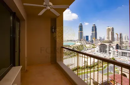 Apartment - 1 Bedroom - 2 Bathrooms for sale in West Porto Drive - Porto Arabia - The Pearl Island - Doha