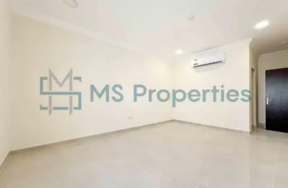 Villa - 6 Bedrooms - 7 Bathrooms for rent in Al Kheesa - Al Kheesa - Umm Salal Mohammed