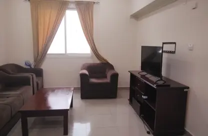 Apartment - 2 Bedrooms - 2 Bathrooms for rent in Umm Ghwailina Comm - Umm Ghuwalina - Umm Ghuwailina - Doha