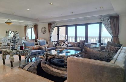 Apartment - 3 - 4 for rent in Tower 16 - Porto Arabia - The Pearl Island - Doha