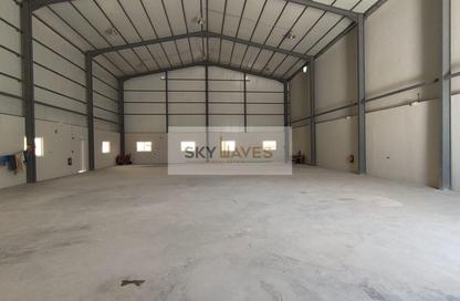 Warehouse - Studio - 6 Bathrooms for rent in East Industrial Street - Birkat Al Awamer - Al Wakra