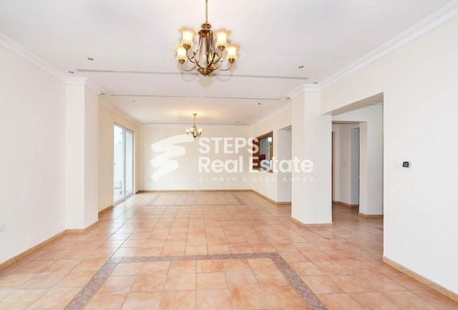 2OiKb37HWNc - Property Image 2