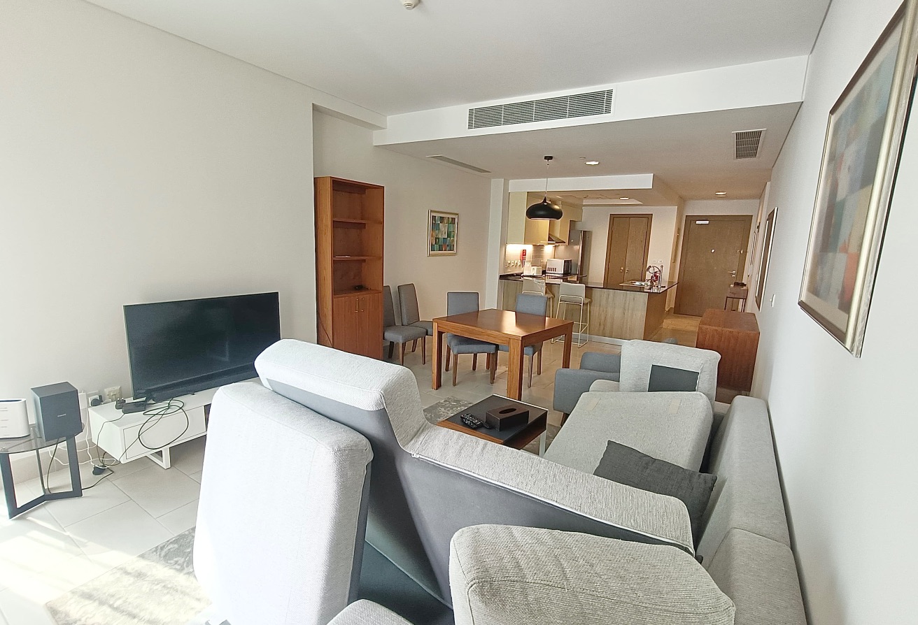 Luxury 1BHK + Maid | Furnished | Balcony | Bills thumbnail 4