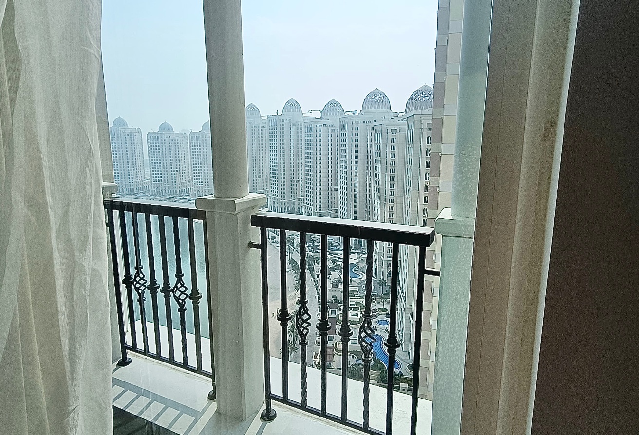 Luxury 1BHK + Maid | Furnished | Balcony | Bills thumbnail 9