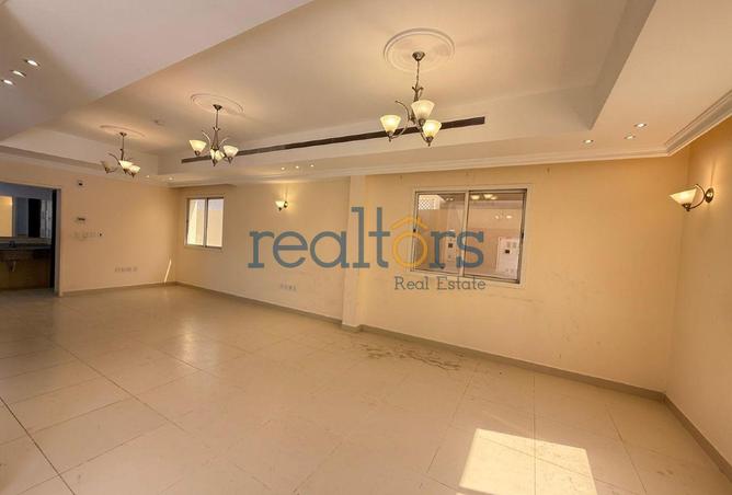 2OZwbWBpRTs - Property Image 3