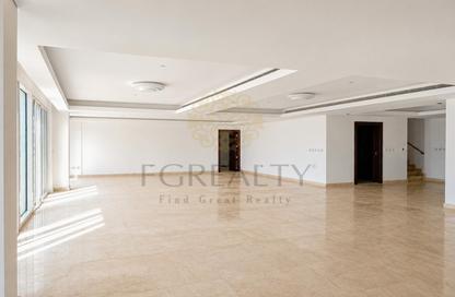 Penthouse - 4 Bedrooms - 5 Bathrooms for rent in Tower 18 - Viva Bahriyah - The Pearl Island - Doha
