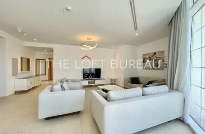 Apartment - 3 Bedrooms - 4 Bathrooms for rent in Floresta Gardens - Floresta Gardens - The Pearl Island - Doha