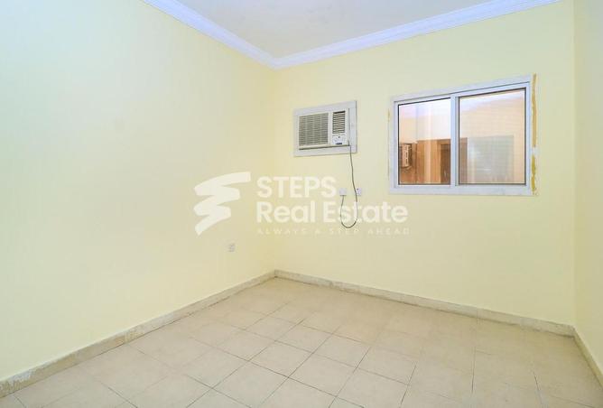 51670930 - Property Image 2
