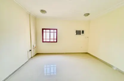 Apartment - 2 Bedrooms - 2 Bathrooms for rent in Hiteen Street - Al Muntazah - Doha