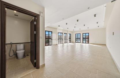 Apartment - 2 Bedrooms - 3 Bathrooms for rent in Gondola - Qanat Quartier - The Pearl Island - Doha Apartment - 2 Bedrooms - 3 Bathrooms for rent in Gondola - Qanat Quartier - The Pearl Island - Doha