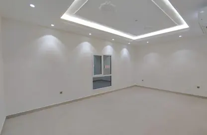 Apartment - 3 Bedrooms - 3 Bathrooms for rent in Al Nasr Street - Al Nasr - Doha