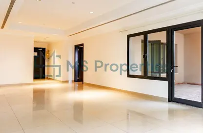 Apartment - 1 Bedroom - 2 Bathrooms for rent in West Porto Drive - Porto Arabia - The Pearl Island - Doha