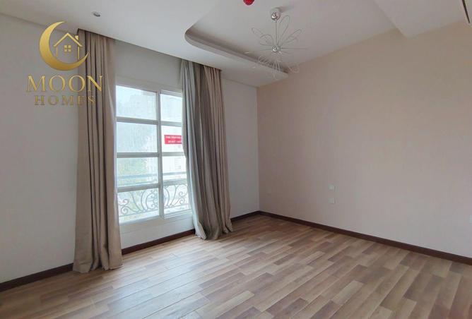 52042911 - Property Image 3