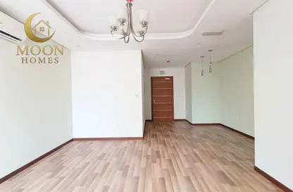 Apartment - 2 Bedrooms - 1 Bathroom for rent in Al Sadd Road - Al Sadd - Doha