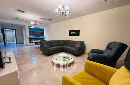 Apartment - 2 Bedrooms - 4 Bathrooms for sale in Zig Zag Tower B - Zig Zag Towers - West Bay - Doha