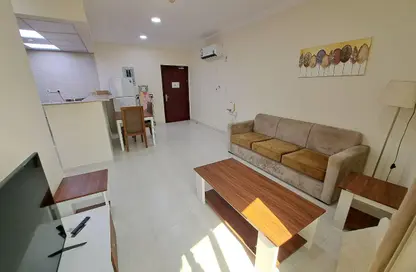 Apartment - 1 Bedroom - 1 Bathroom for rent in Umm Ghwailina Comm - Umm Ghuwalina - Umm Ghuwailina - Doha