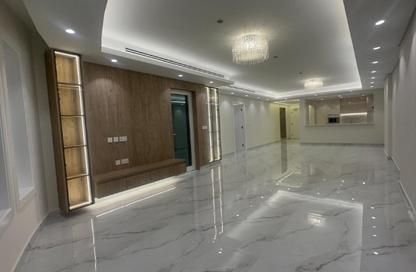 Apartment - 1 Bedroom - 2 Bathrooms for rent in East Porto Drive - Porto Arabia - The Pearl Island - Doha
