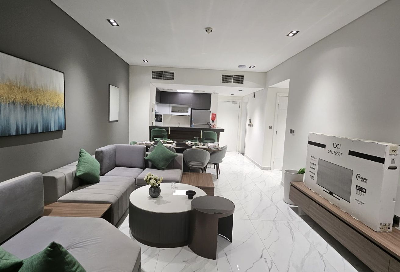 BRAND NEW 1 BHK FULLY FURNISHED ROAD VIEW thumbnail 10
