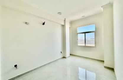 Apartment - 2 Bedrooms - 2 Bathrooms for rent in Al Aziziyah - Al Aziziyah - Doha