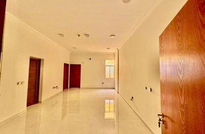 Apartment - 2 Bedrooms - 2 Bathrooms for rent in Al Aziziyah - Al Aziziyah - Doha