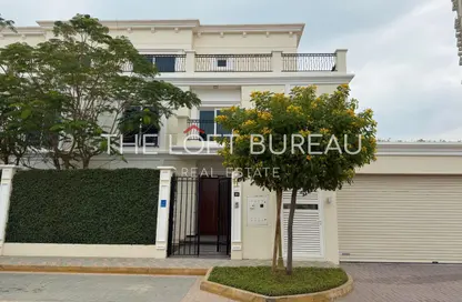 فيلا - 8 غرف نوم للايجار في حدائق فلورستا - حدائق فلورستا - جزيرة اللؤلؤة - الدوحة