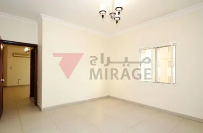 شقة - 2 غرف نوم - 3 حمامات للايجار في 28  نجمة - شارع ابن درهم - نجمة - الدوحة