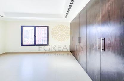 Apartment - 3 Bedrooms - 4 Bathrooms for rent in West Porto Drive - Porto Arabia - The Pearl Island - Doha