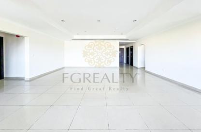Apartment - 3 Bedrooms - 4 Bathrooms for rent in West Porto Drive - Porto Arabia - The Pearl Island - Doha