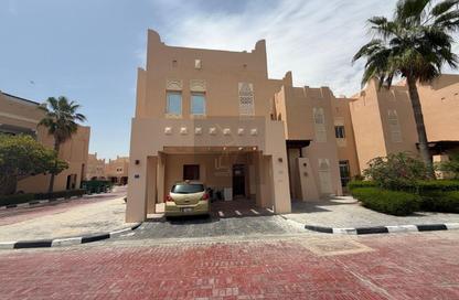 فيلا - 4 غرف نوم - 5 حمامات للايجار في فلل واست باي لاغون - وست باي لاجون - بحيرة وست لاجون - الدوحة