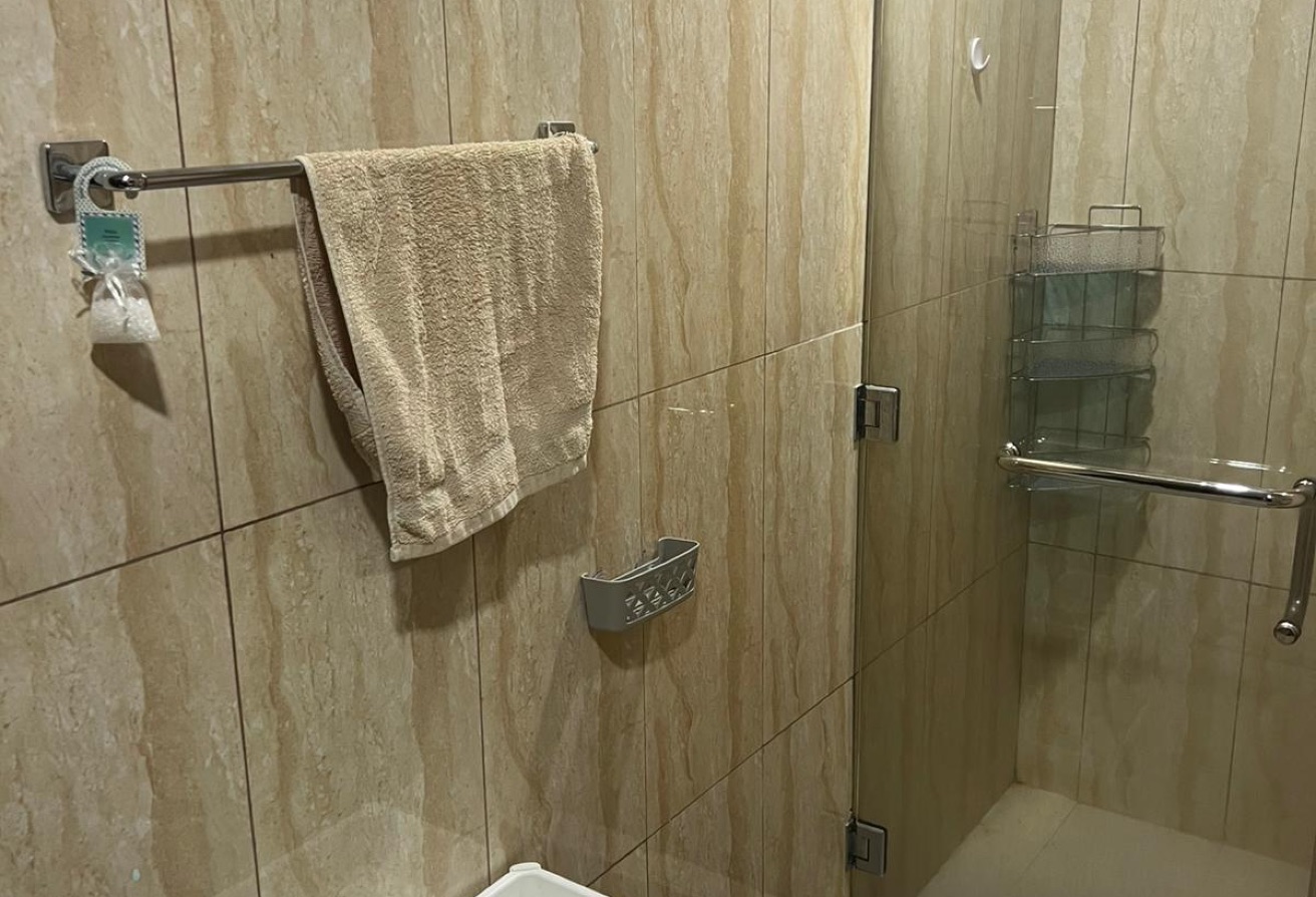 Studio Fully Furnished Including Bills Marina View thumbnail 7