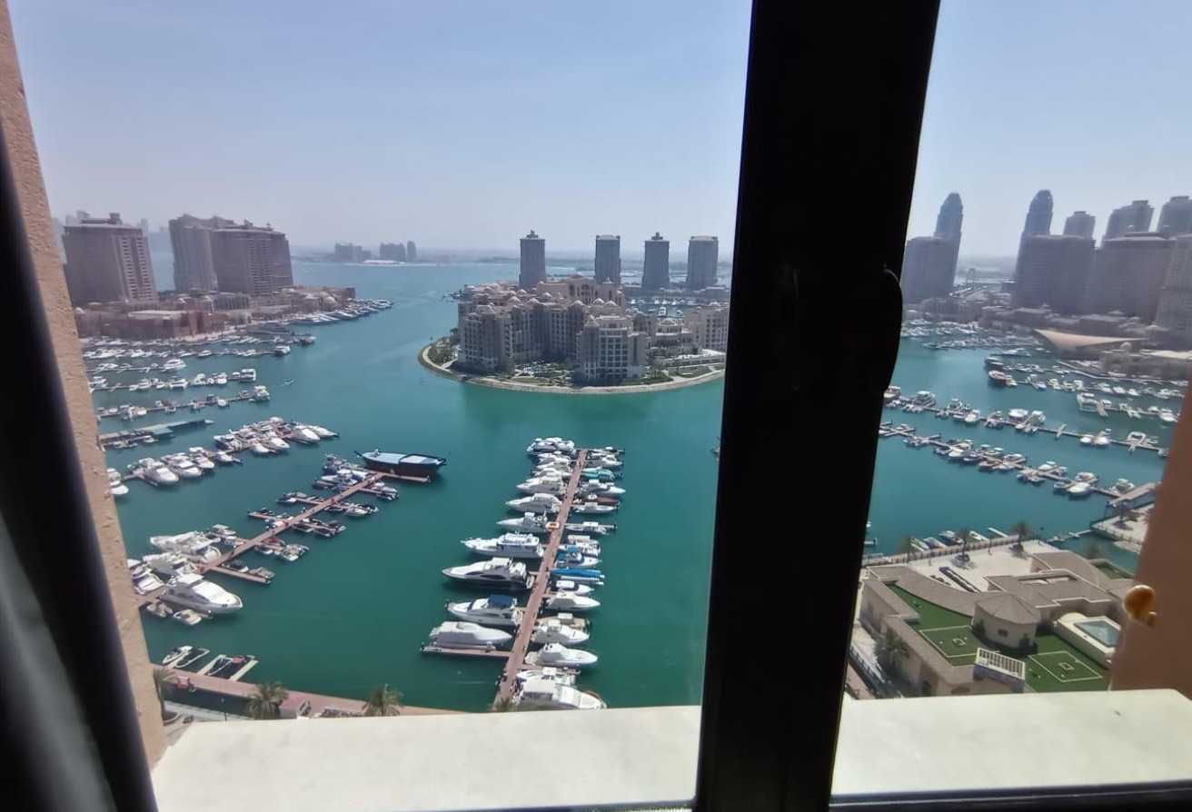 Studio Fully Furnished Including Bills Marina View thumbnail 10
