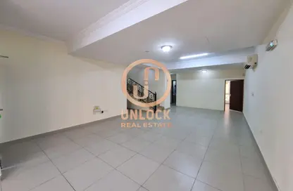 سكن الموظفين - 6 غرف نوم - 5 حمامات للايجار في الوكير - الوكير - الوكرة