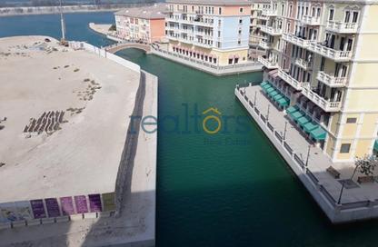 Apartment - 2 Bedrooms - 3 Bathrooms for rent in Teatro - Qanat Quartier - The Pearl Island - Doha