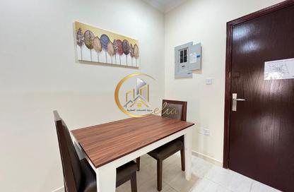 Apartment - 1 Bedroom - 1 Bathroom for rent in Umm Ghwailina Comm - Umm Ghuwalina - Umm Ghuwailina - Doha