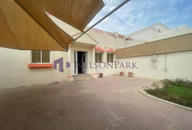 52271489 - Property Image 2