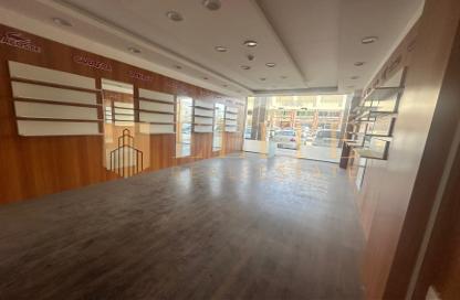 Shop - Studio - 1 Bathroom for rent in Ammar Bin Yasser Street - Al Aziziyah - Doha