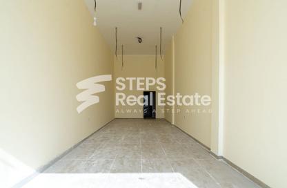 Retail - Studio - 1 Bathroom for rent in Umm Salal Ali - Umm Salal Ali - Doha