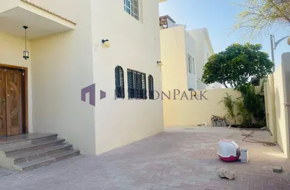 فيلا - 3 غرف نوم - 4 حمامات للايجار في شارع الوعب - الوعب - الدوحة