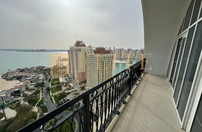 Penthouse - 3 Bedrooms - 3 Bathrooms for rent in Floresta Gardens - Floresta Gardens - The Pearl Island - Doha