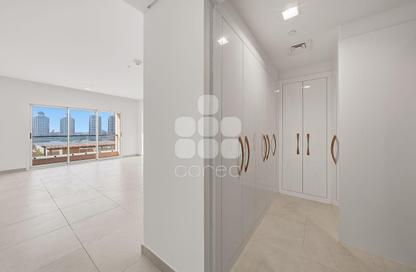 Apartment - 1 Bedroom - 2 Bathrooms for rent in Al Mutahidah Tower - Viva Bahriyah - The Pearl Island - Doha