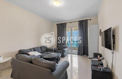 Apartment - 2 Bedrooms - 3 Bathrooms for sale in Viva East - Viva Bahriyah - The Pearl Island - Doha