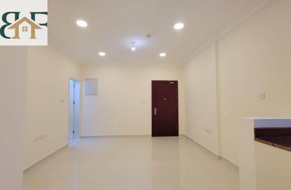 Apartment - 3 Bedrooms - 3 Bathrooms for rent in Old Airport Residential Apartments - Old Airport Road - Doha