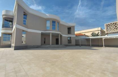 Villa - 5 Bedrooms - 6 Bathrooms for sale in Al Duhail South - Al Duhail - Doha