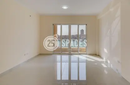 Apartment - 2 Bedrooms - 3 Bathrooms for sale in Viva East - Viva Bahriyah - The Pearl Island - Doha