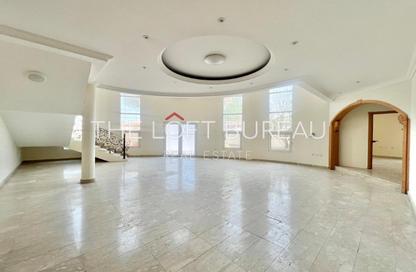 شقة - 5 غرف نوم - 6 حمامات للايجار في فلل واست باي لاغون - وست باي لاجون - بحيرة وست لاجون - الدوحة