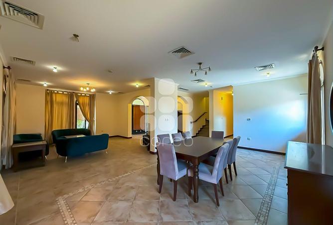 1001572 - Property Image 2