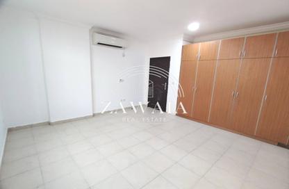 Apartment - 2 Bedrooms - 2 Bathrooms for rent in Al Sadd Road - Al Sadd - Doha