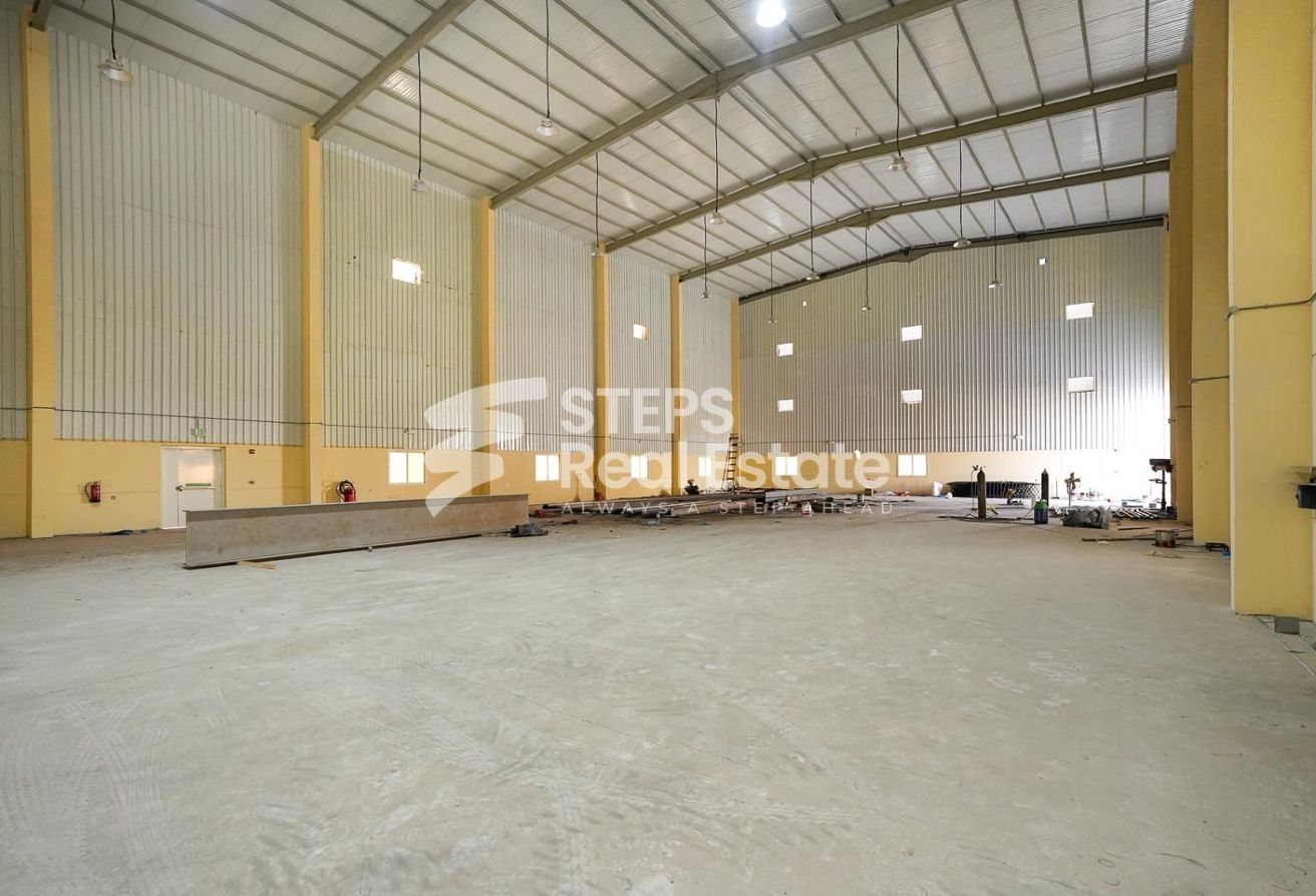 Steel Workshop with Rooms for Rent